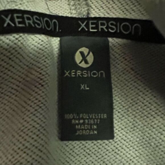 Xersion Men's Size XL Gray Black Hoodie Training Pullover Sleeveless NEW - Picture 4 of 4